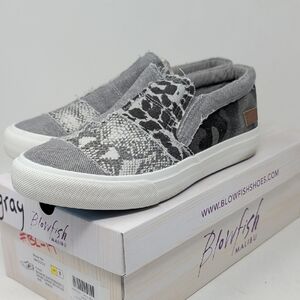 Blowfish Maddox Gray and White Patterned Sneakers